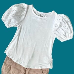NWOT Eyelet Puff Sleeves White Short Sleeved Shirt Size XS